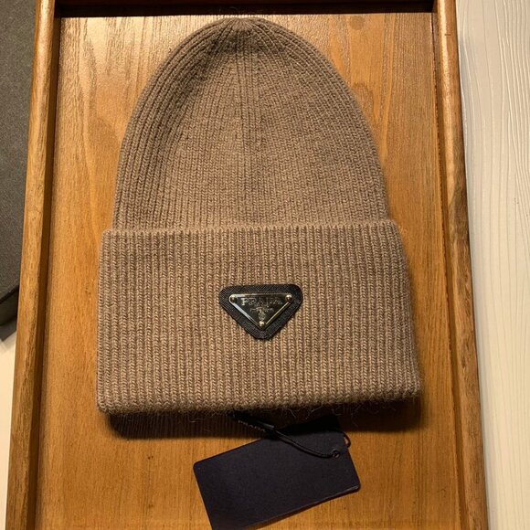 Prada  Wool cold hat - Picture 1 of 8